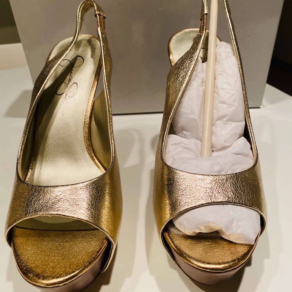High Heels - Picture 2 of 4